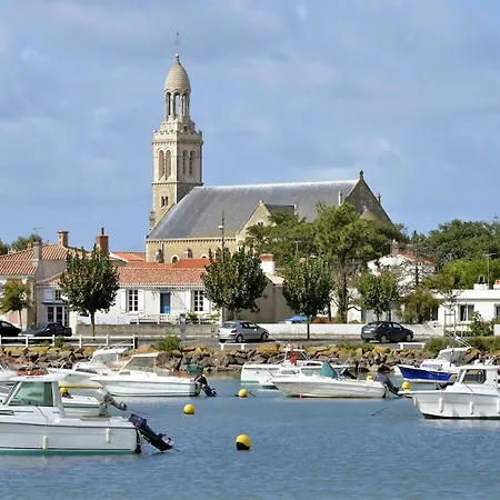 Appartement Proche De La Marina A Gilles Croix De Vie *