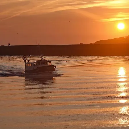 Proche De La Marina A Gilles Croix De Vie *